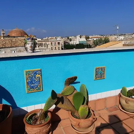 La Terrazza Di Apollo Al Centro Di Ortigia Syrakusa